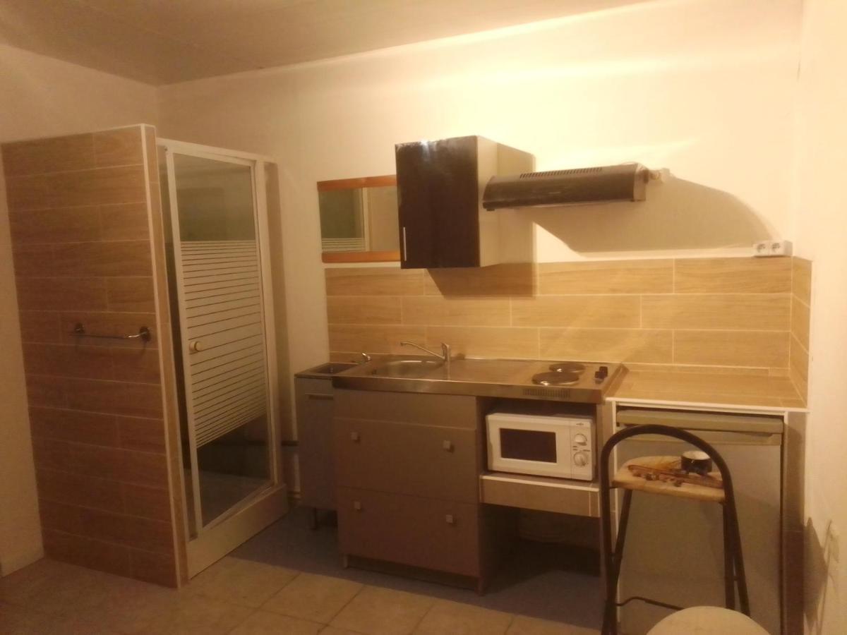 Appart Hotel Avec Jardin Cuers Εξωτερικό φωτογραφία